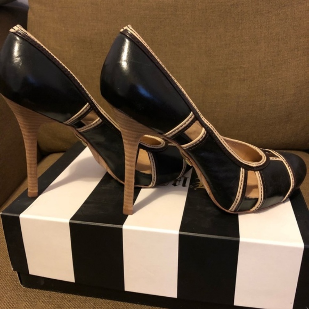 LAMB Heels - Picture 3 of 6